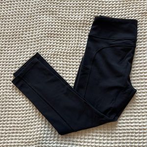 Lucy Pocket Crop Leggings